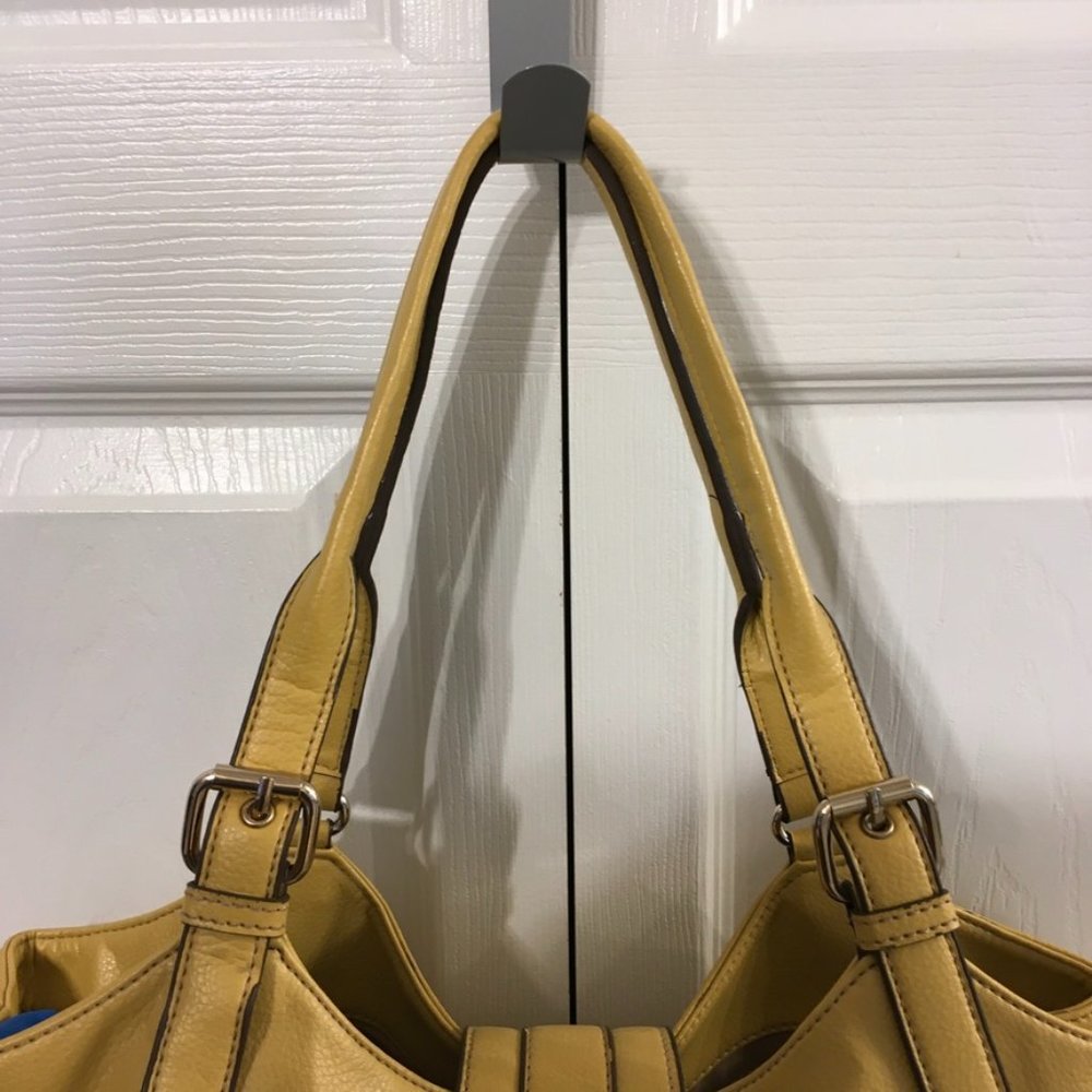 Villager Liz Claiborne Shoulder Bag - Picture 3 of 13